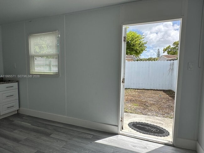 Photo - 841 N 69th Ave Unit 2