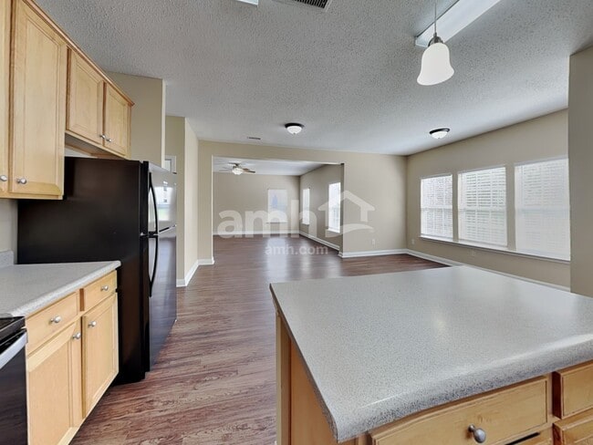 Photo - 12587 Majestic Way