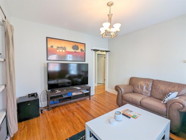 Photo - 383 Highland Ave Unidad 2