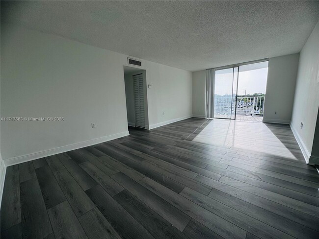 Photo - 488 NW 165th St Condominio Unidad B515