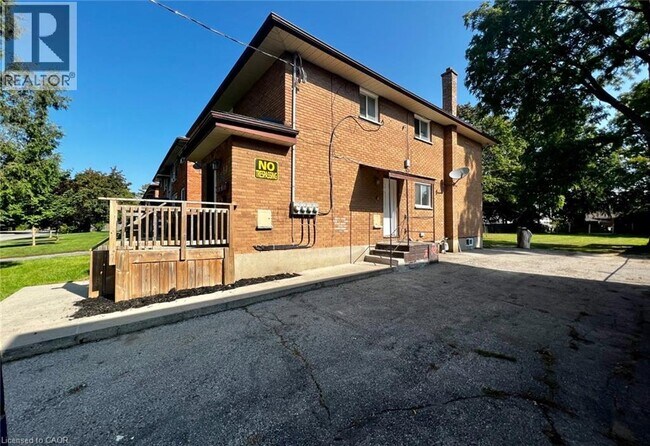 Photo - 330 Kiwanis Park Dr