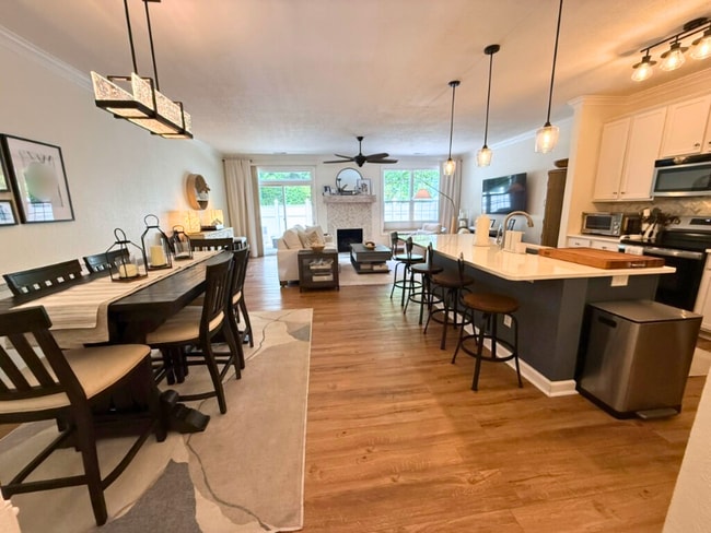Photo - 472 Fieldstone Glen Way Townhome