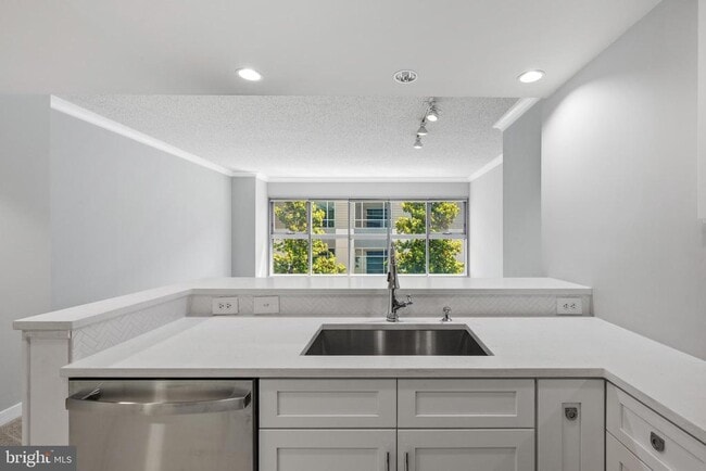 Photo - 777 7th St NW Unit 1021