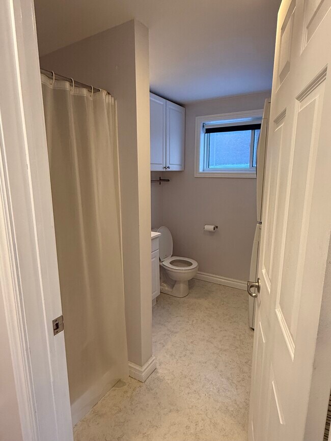 Photo - 188 Elgin St Unit B