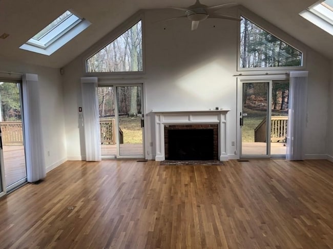 Photo - 109 E Emerson Rd
