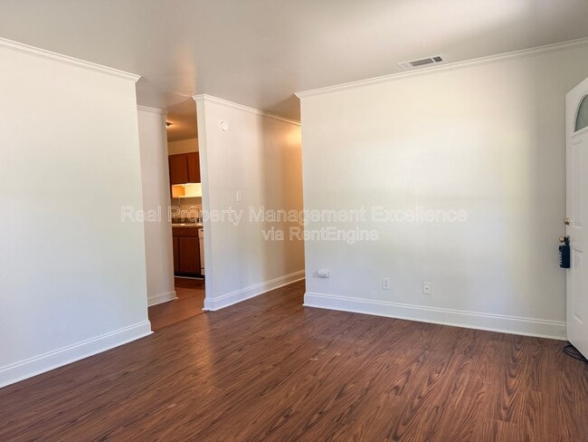 Photo - 419 Walton St