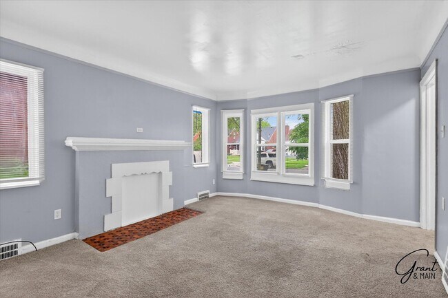 Photo - $1200 2 bedroom ranch