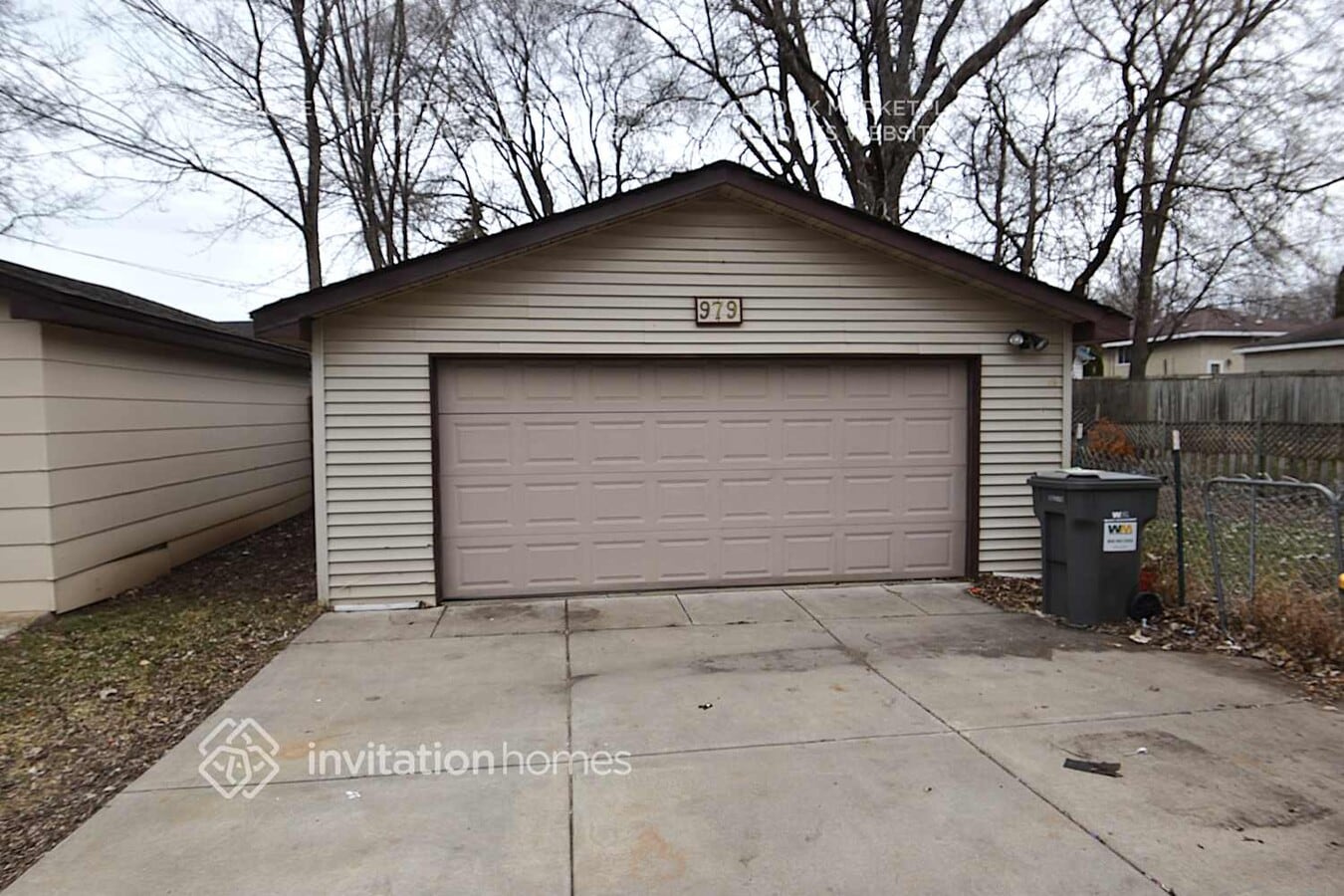 Photo - 979-44 1/2 44 1/2 Ave NE