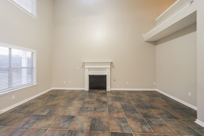 Photo - 5606 Southbend Ln