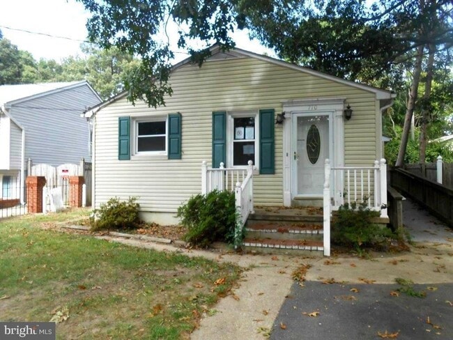 Building Photo - Newly Renovated 3 Bedroom 2 Full Bathroom Single Family Home