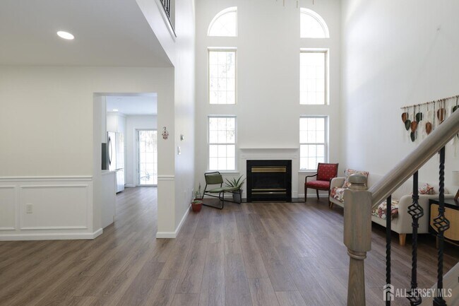 Photo - 42 Pennsbury Way