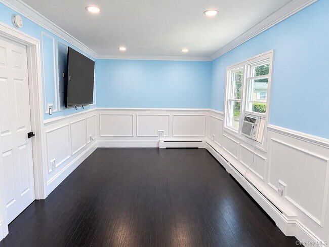305 Smithtown Blvd Unit 6