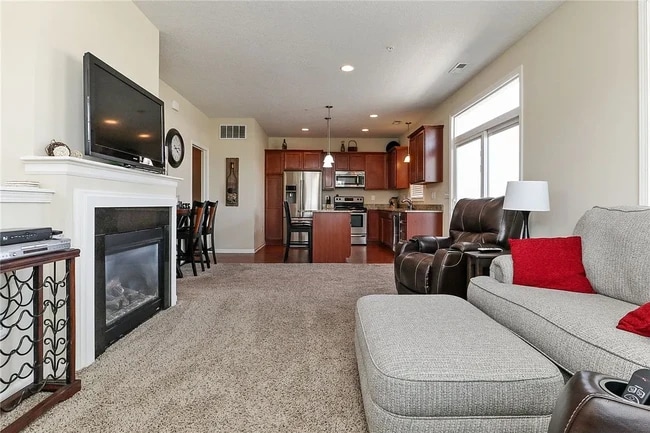 Photo - 170 80th St
