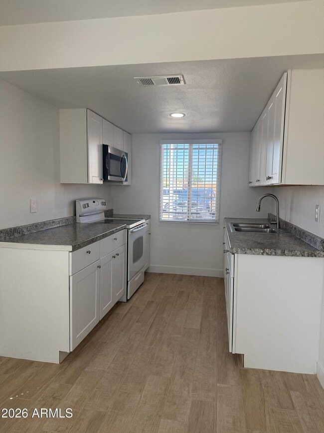 Photo - 4035 S 45th Pl