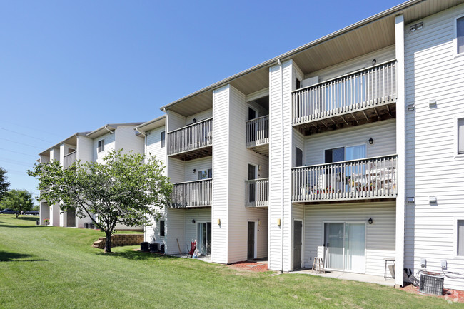 Building Photo - Lynnwood Estates Rental