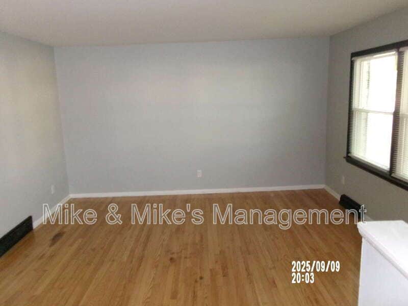Photo - 6408 N 73rd St