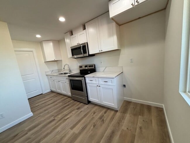 Photo - 421 Robinhood Ln Unit 3