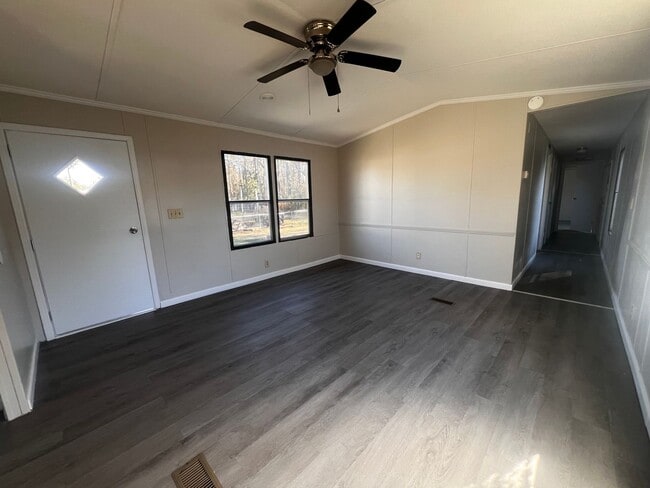 Photo - Cute 2 bedroom 2 bath mobile home that is located close to the Camp Lejeune Main Gate, beaches, s...