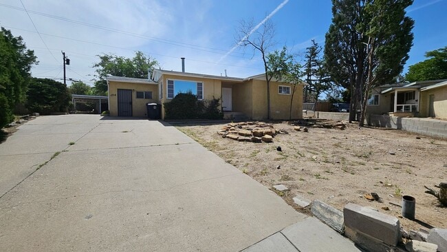 4bed 2 bath - 4bed 2 bath House