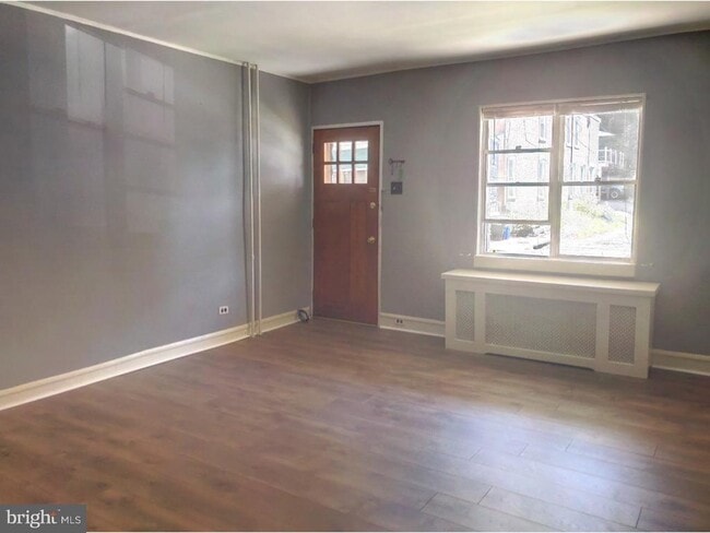 Photo - 306 Leverington Ave