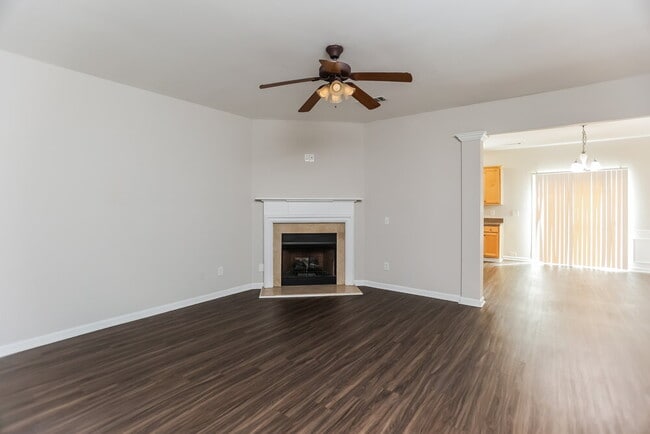 Photo - 2044 Lakeshore Overlook Dr