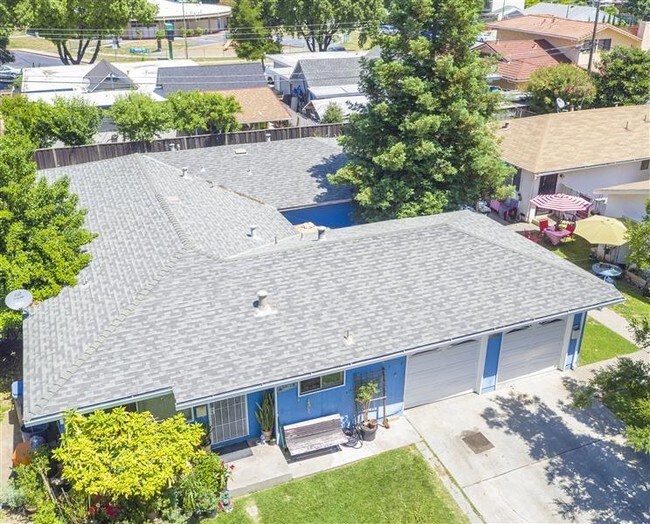 Photo - 171-173 Roundtable Dr