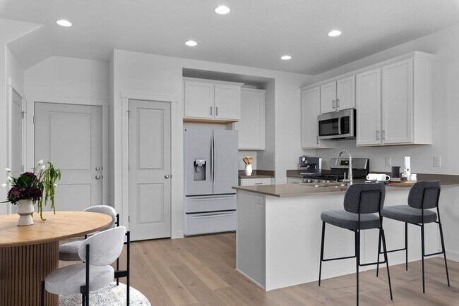 Building Photo - Dry Creek Highlands Towns - 6608