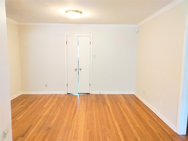 Photo - 5559 Aspen St