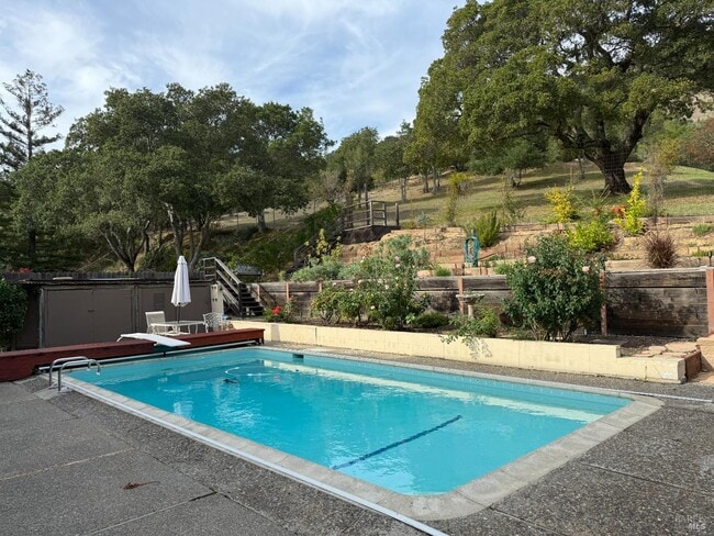 Photo - 840 Idylberry Rd