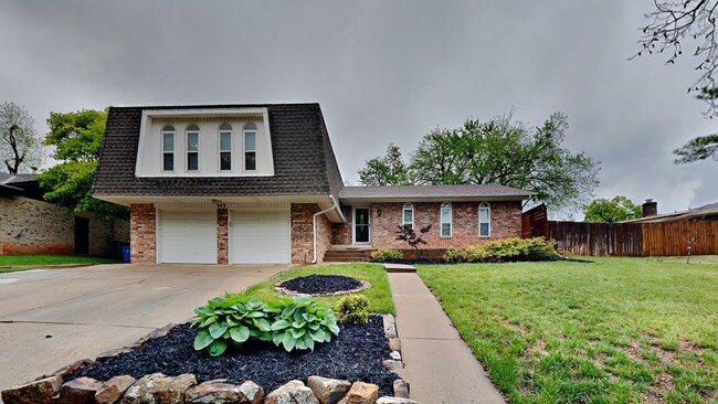 Building Photo - 4 Bedroom 2.5 Bathroom Home in Edmond Schools