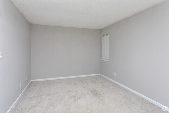 2BR, 1.5BA - 955SF - The Taylor