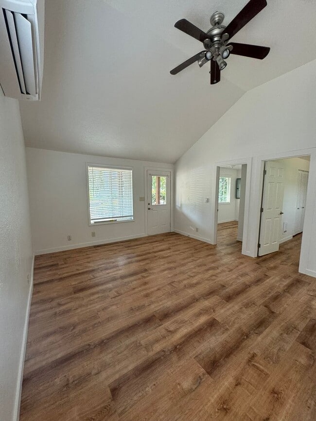 Photo - Fully Remodeled 2 bed/1 bath home in Cottage Grove