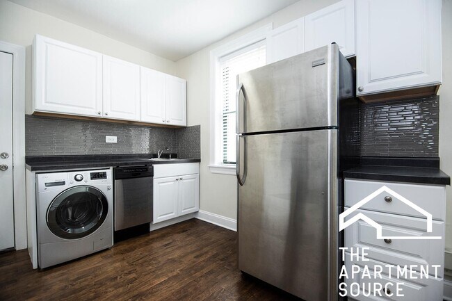 Photo - 3855 N Greenview Ave Unit 3S