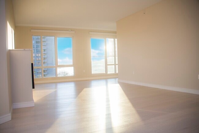 Photo - 110 Broad St Unidad 1002