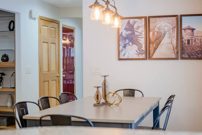 Photo - 2100 School St Unit ID1061623P