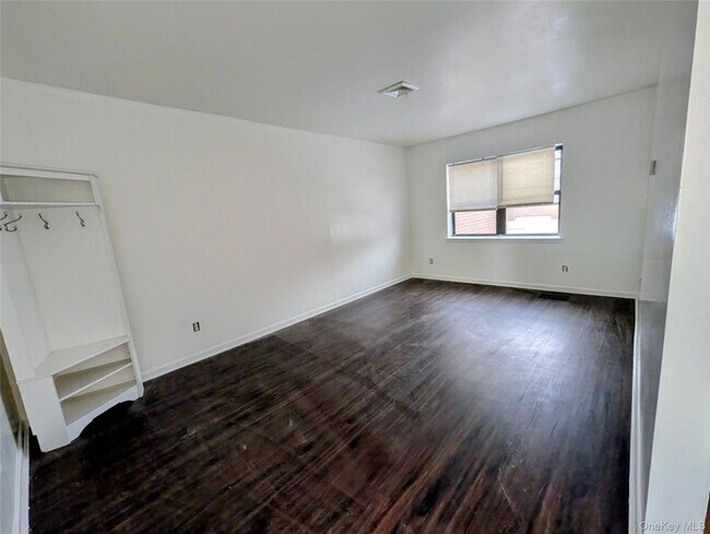 Photo - 209-28 Hillside Ave. Unit 2nd Fl