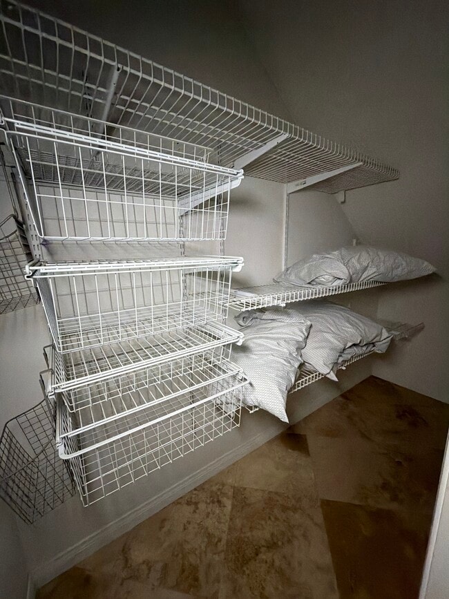 Photo - 4651 Huggins St