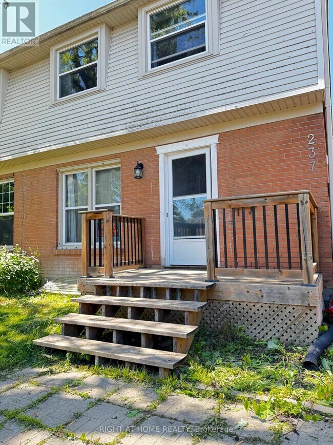 Photo - 237 Homestead Crescent