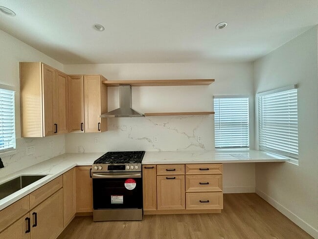 Photo - 212 - Carpinteria Asset Mgmt LLC (Walnut duplex) Unidad 842A