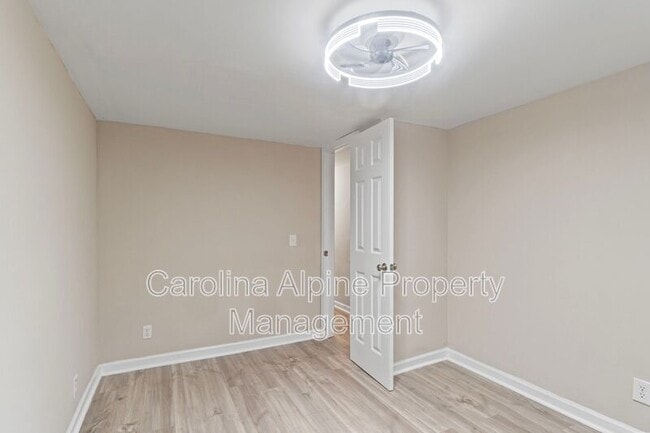 Photo - 175 Uphill Dr