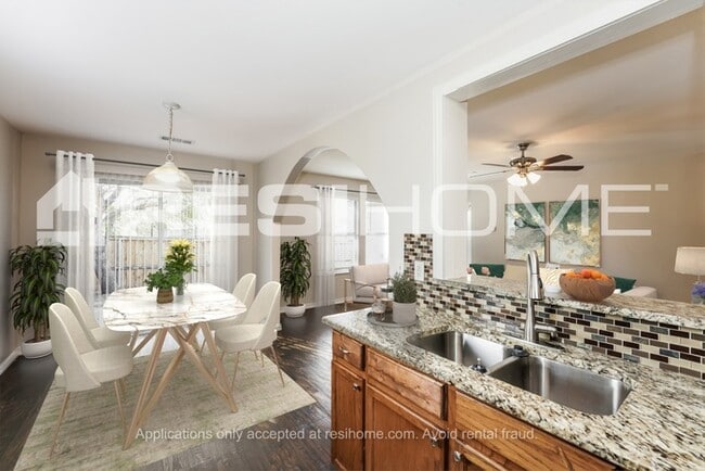 Photo - 2968 St Bernard Dr