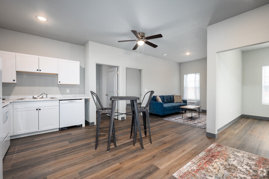 Dining Area-2 bedroom