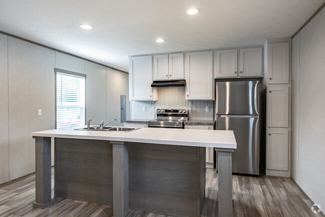 2BR, 2BA - 896SF - Clayton Blazer - Kitchen - Arrowhead Ranch