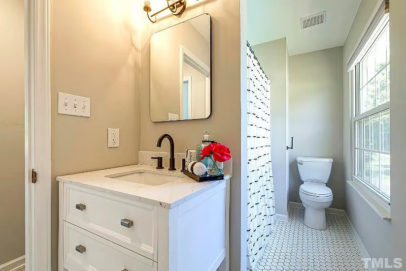 Photo - 2409 Village Grove Rd