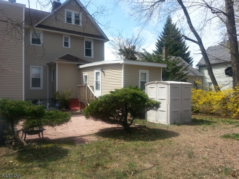 Photo - 147 Phelps Ave