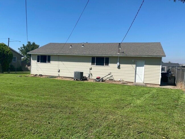 Photo - 529 N Earl Rd