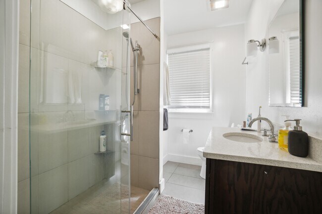 Photo - 4805 College Ave