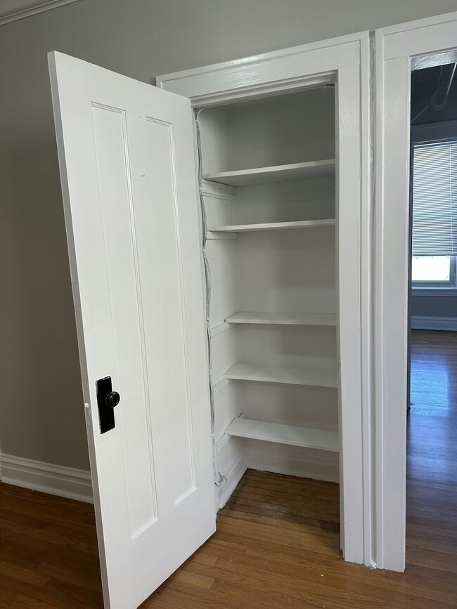 Photo - 121 W 1st St Unit Apt 5