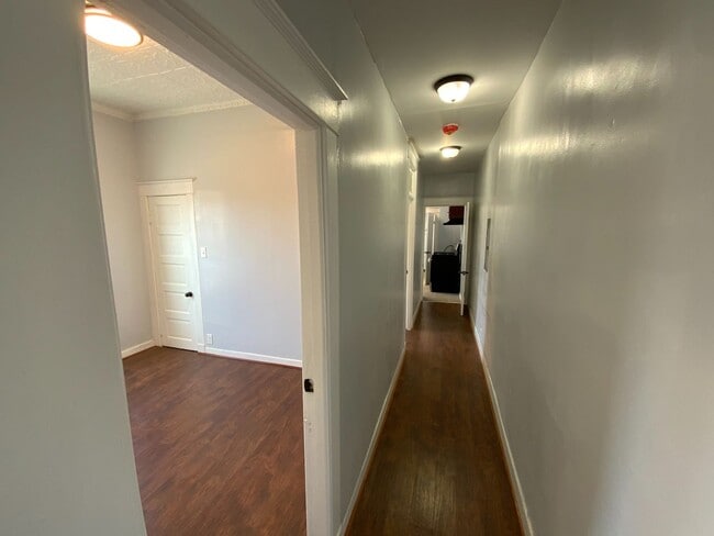 Building Photo - 263 Division St Unit 2 West