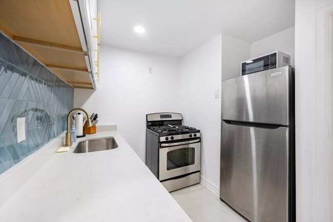Photo - 1523 E Madge Ave